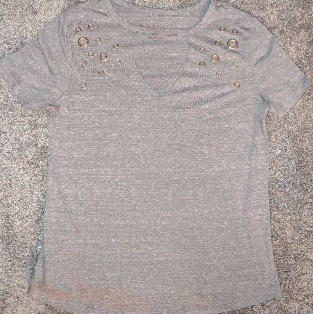Gray Studded Cut-Out Top (3/$15)🌟